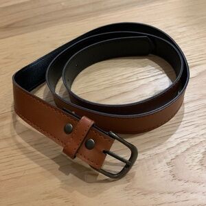 NWOT Vintage skinny brown belt with metal buckle